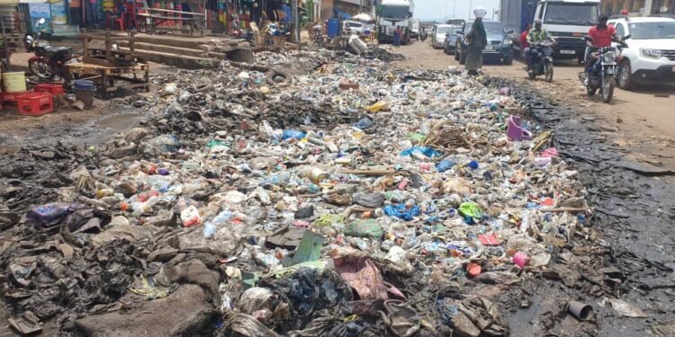 Lutte contre l’insalubrité : Conakry mise sur l’échange plastique-riz